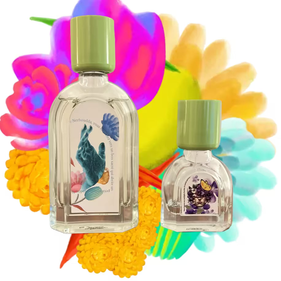 All olfactory flowers with some perfum bottles from Le Jardin Retrouvé